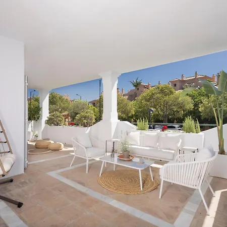3 Bedroom 3 Bathroom Beachside